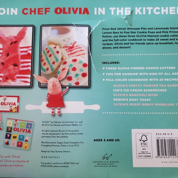 ❤Chef Olivia cookbook, cookie cutters, PLUS 2 hardback books with CD's. - Picture 4 of 12